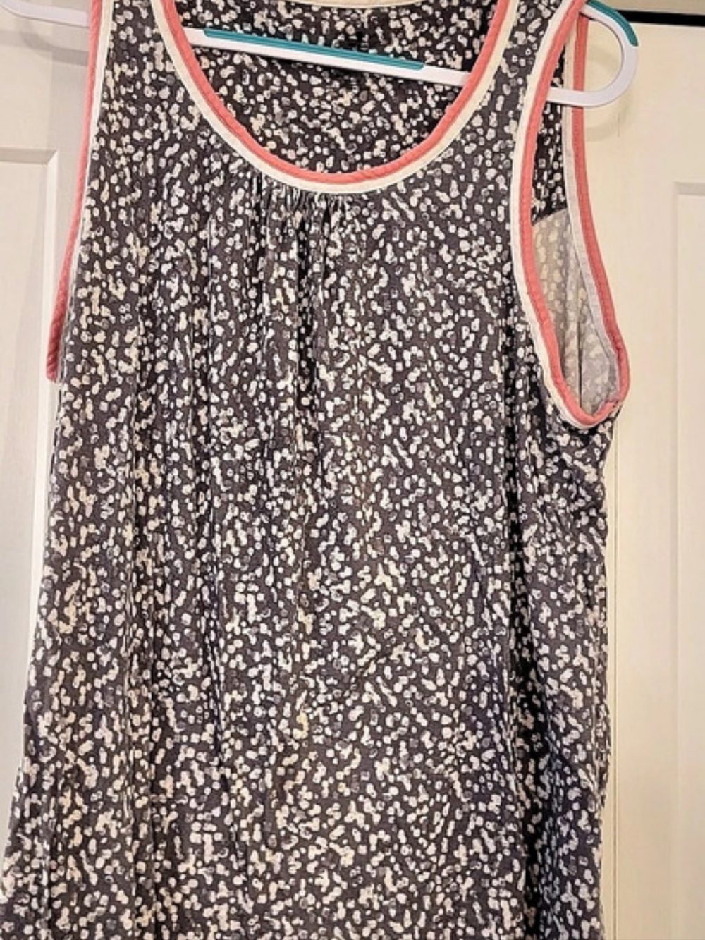 Secret Treasures Floral Pajama Set in Gray & Pink Size 2X Like New